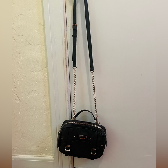 Guess Black Crossbody Purse - Picture 2 of 5
